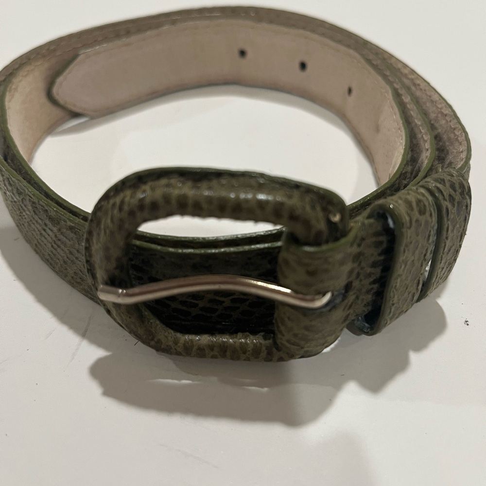 Unbranded reptile style, leather belt, size M/L green